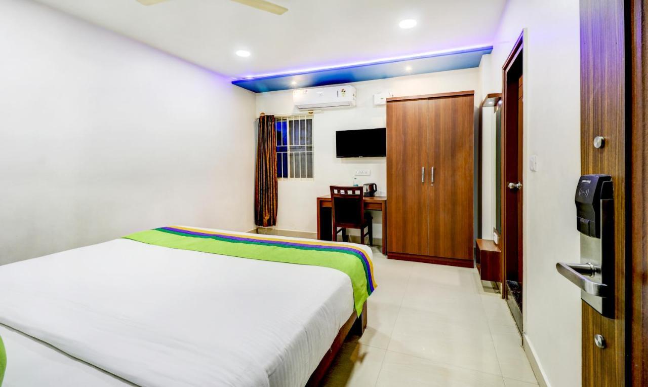 Ring View Hotels - Hebbal Bangalore Exterior photo